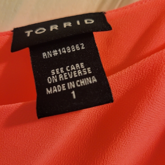 Torrid Hot pink flowy tank top size 1 - Picture 2 of 5